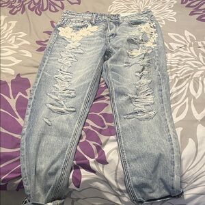 American Eagle Distressed Light Blue Women Tom Girl jean